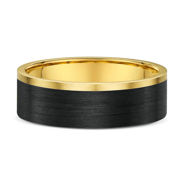 18K Gold Men’s Wedding Band with Black Carbon Fibre Inlay